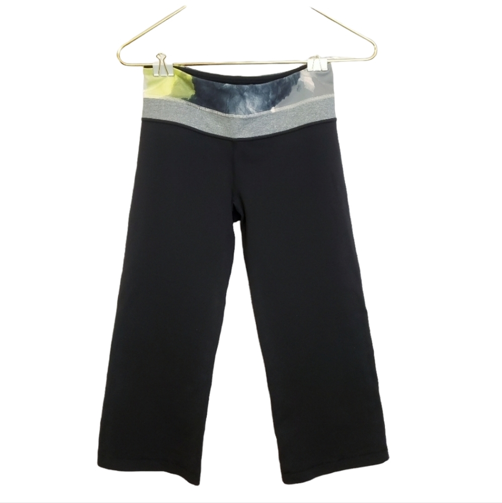 Lululemon Cropped Yoga Pants Tights